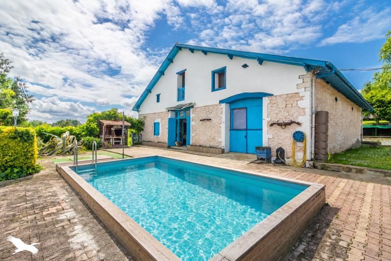 Vente Maison ST PANDELON - 8 pièces -247 m² - (40180)
