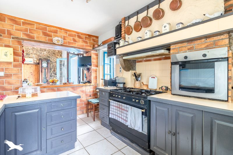 Vente Maison ST PANDELON - 8 pièces -247 m² - (40180)