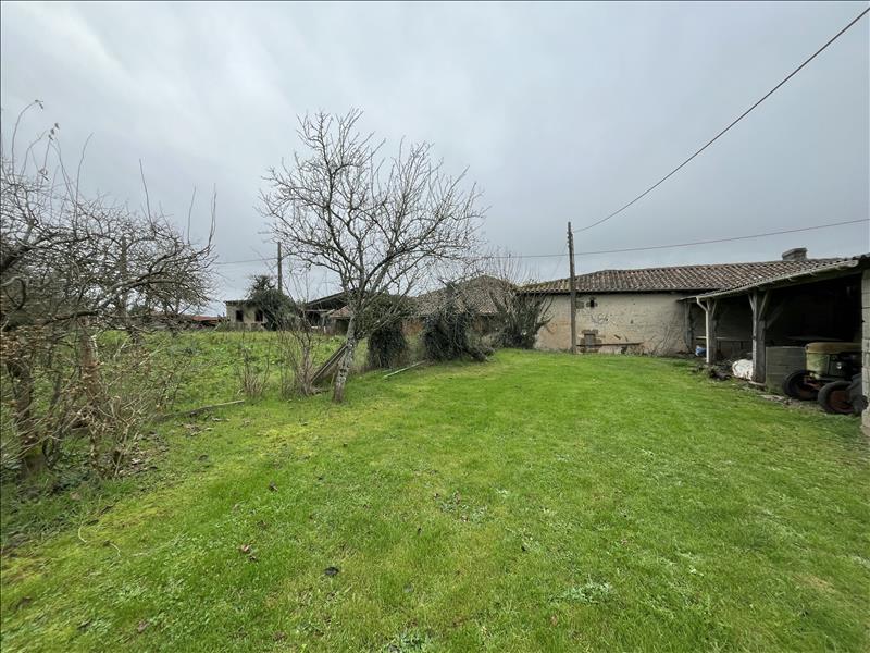Vente Maison MAZEROLLES - 4 pièces -157 m² - (16310)