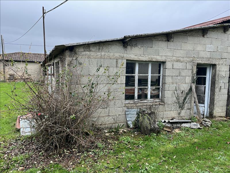 Vente Maison MAZEROLLES - 4 pièces -157 m² - (16310)