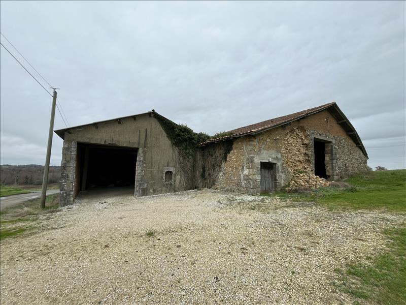 Vente Grange MAZEROLLES - 2 pièces -403 m² - (16310)