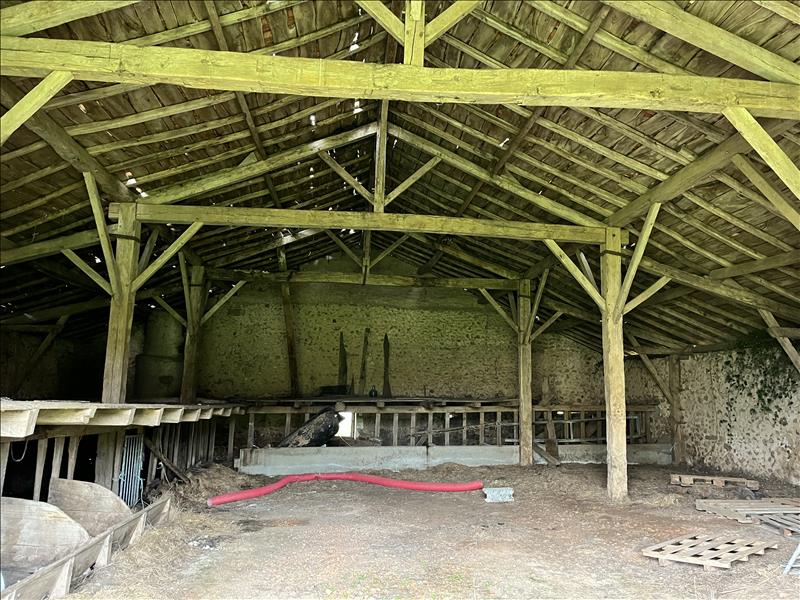 Vente Grange MAZEROLLES - 2 pièces -403 m² - (16310)