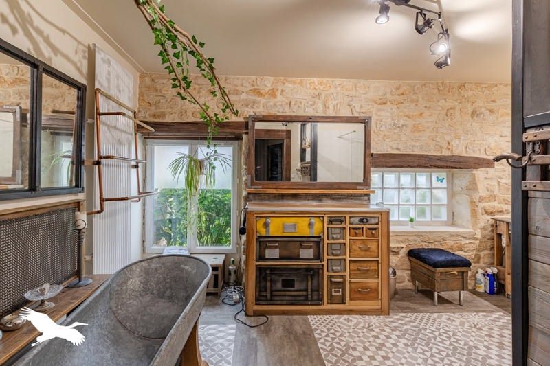 Vente Maison RIVIERES - 6 pièces -260 m² - (16110)