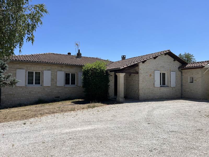 Vente Maison RIVIERES - 8 pièces -222 m² - (16110)
