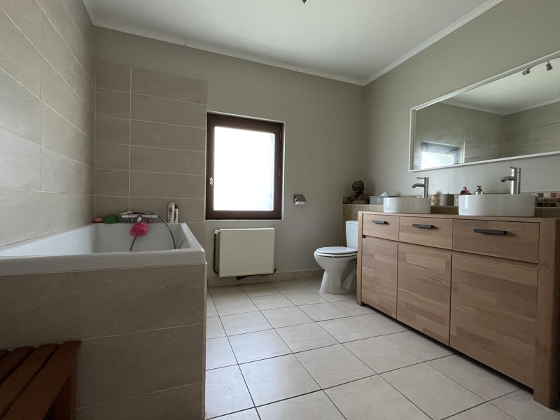 Vente Maison VAL DE BONNIEURE - 7 pièces -198 m² - (16230)