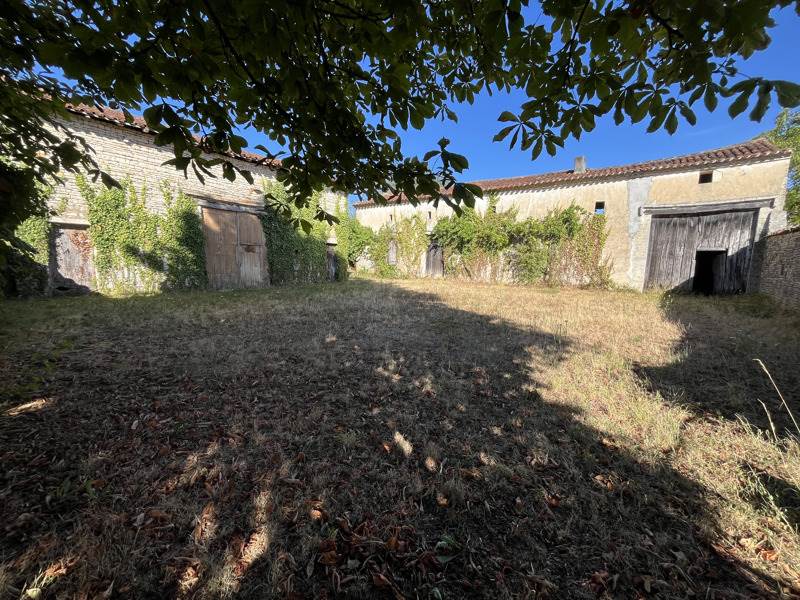 Vente Maison COULGENS - 5 pièces -300 m² - (16560)