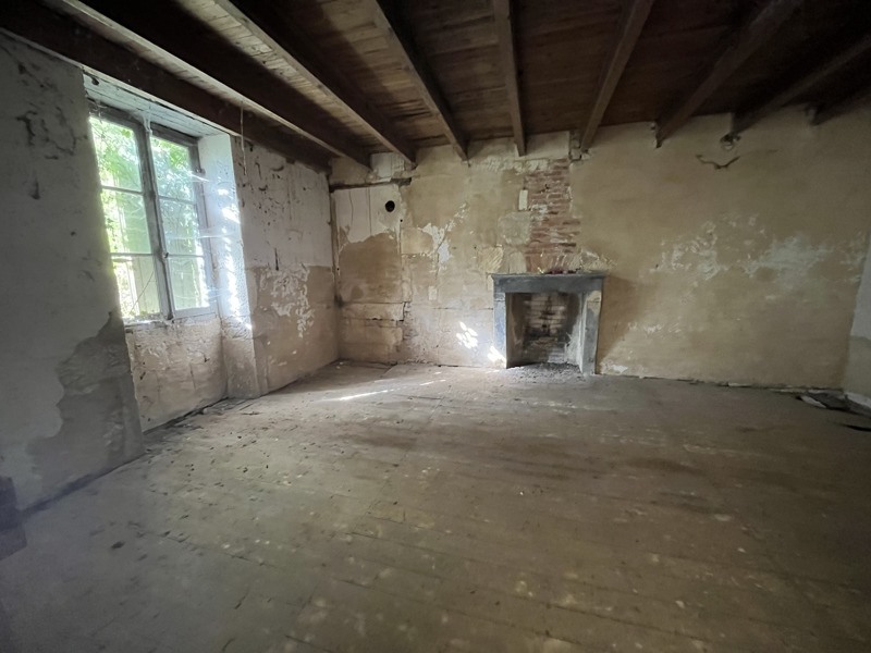 Vente Maison COULGENS - 5 pièces -300 m² - (16560)
