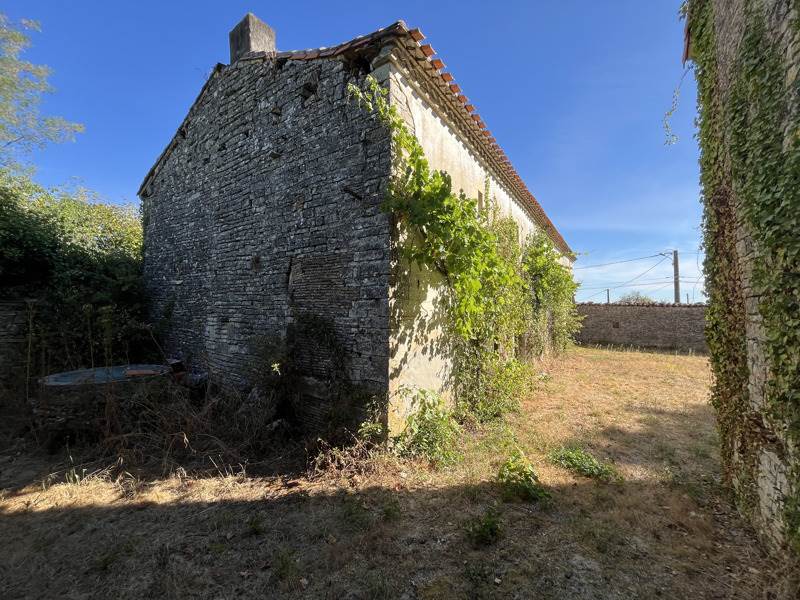 Vente Maison COULGENS - 5 pièces -300 m² - (16560)