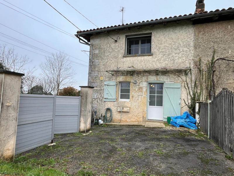 Vente Maison ST ADJUTORY - 5 pièces -121 m² - (16310)