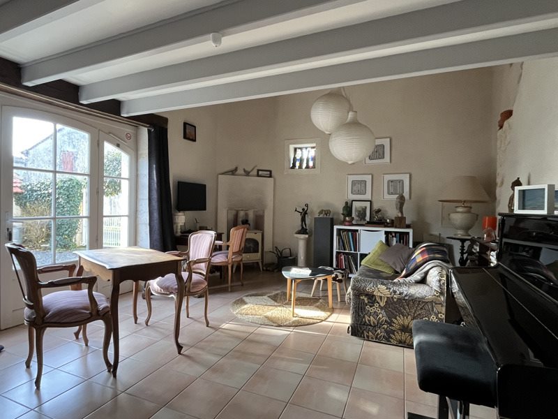 Vente Maison LA ROCHETTE - 11 pièces -286 m² - (16110)