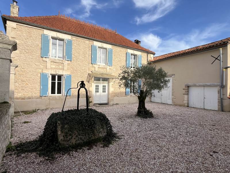 Vente Maison LA ROCHETTE - 11 pièces -286 m² - (16110)