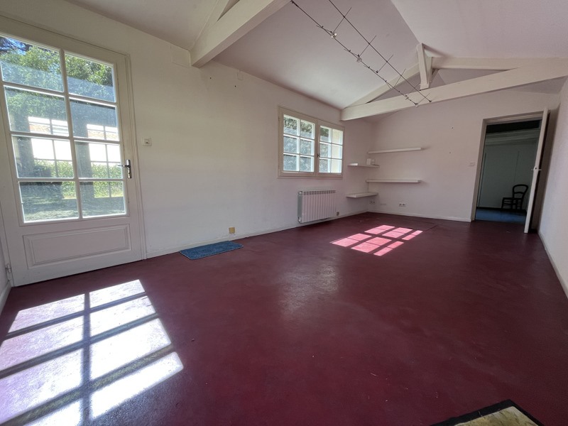 Vente Local commercial LA ROCHEFOUCAULD EN ANGOUMOIS - -  68 m² - (16110)