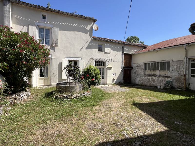 Vente Maison VAL DE BONNIEURE - 7 pièces -143 m² - (16230)