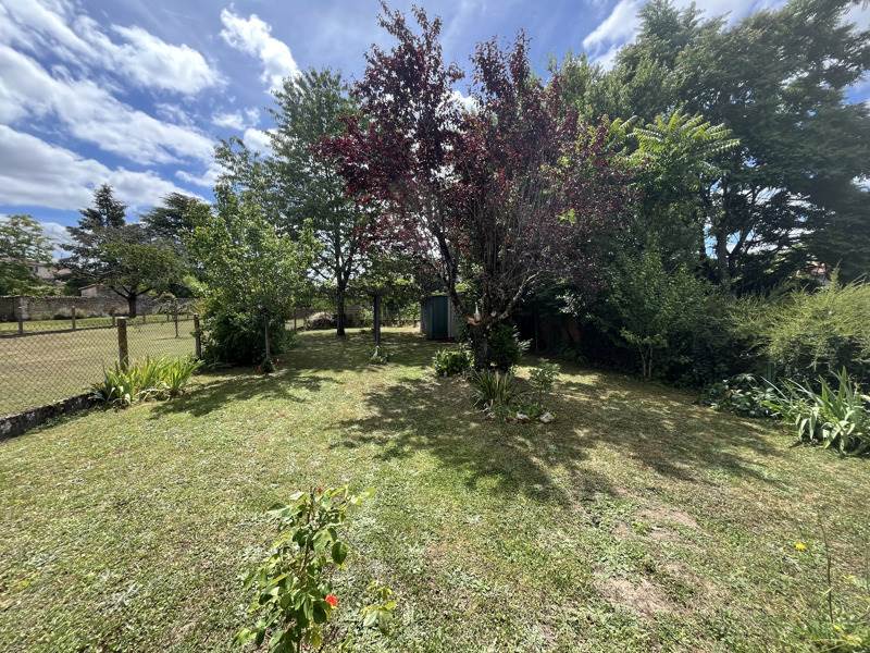 Vente Maison LA ROCHEFOUCAULD EN ANGOUMOIS - 4 pièces -80 m² - (16110)