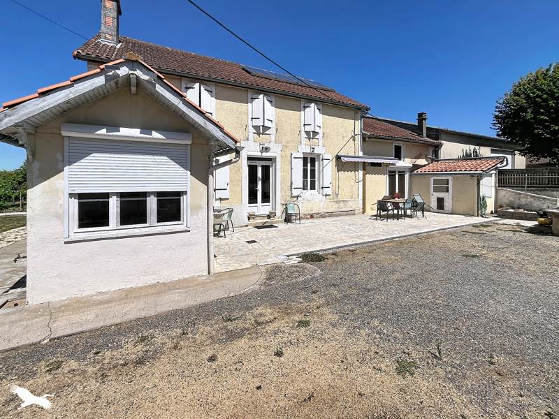 Maison 5 pièces 235 m² · à La Rochette · 235 m² · 171 000 €