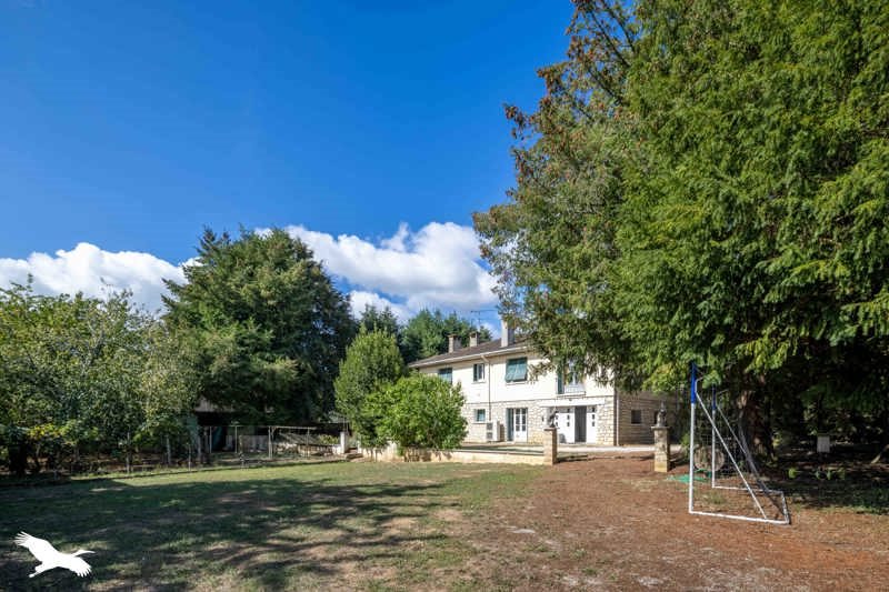 Vente Maison LA ROCHEFOUCAULD EN ANGOUMOIS 16110 7 pièces - 168 m²