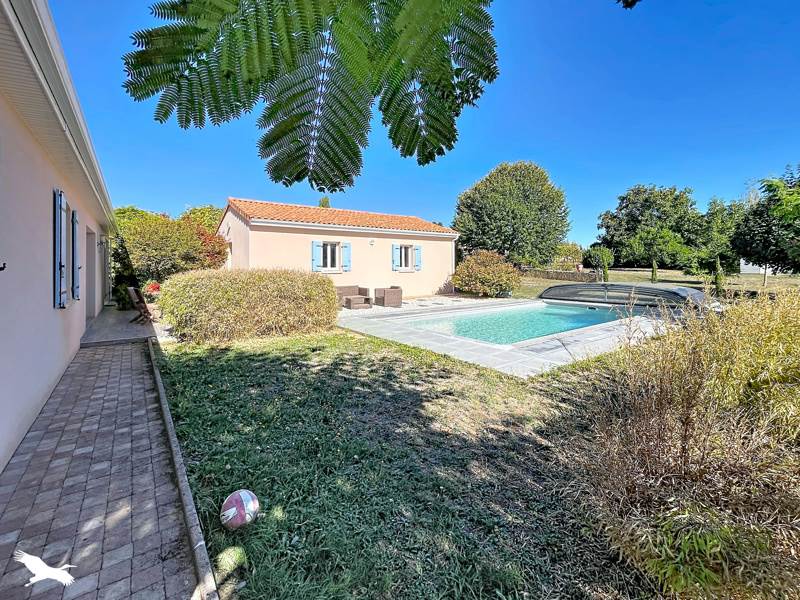 Vente Maison Chasseneuil-sur-Bonnieure - 5 pièces -128 m² - (16260)