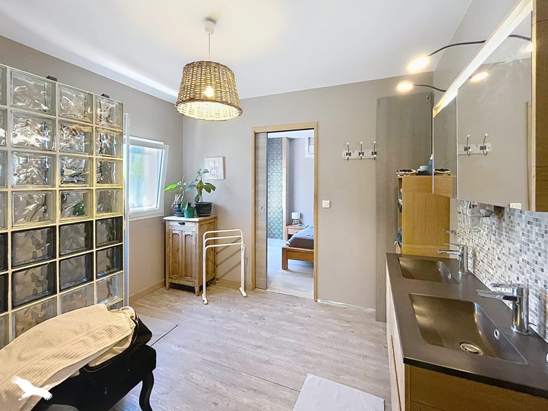 Vente Maison Chasseneuil-sur-Bonnieure - 5 pièces -128 m² - (16260)