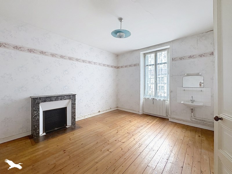 Vente Maison La Rochefoucauld-en-Angoumois - 5 pièces -142 m² - (16110)