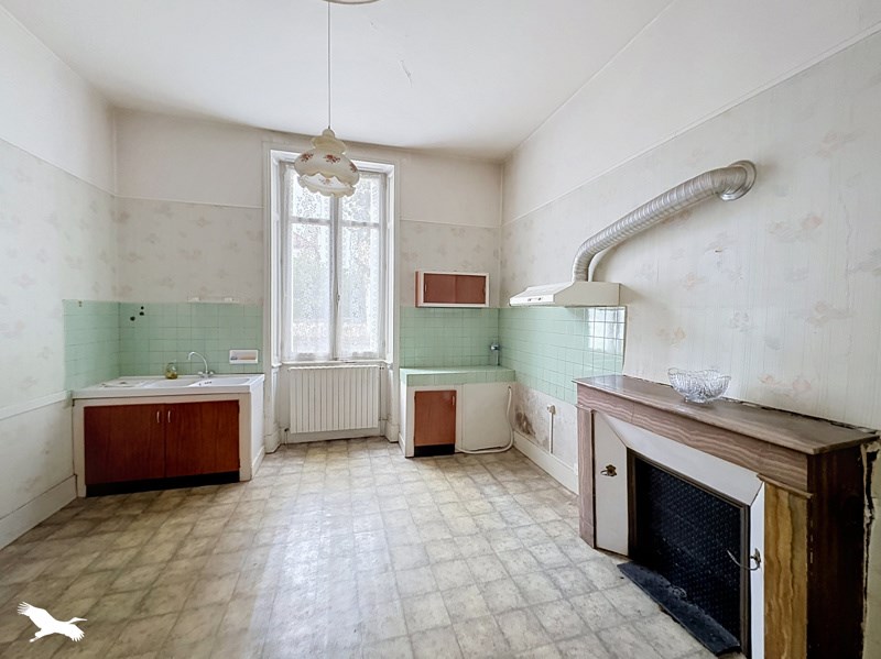 Vente Maison La Rochefoucauld-en-Angoumois - 5 pièces -142 m² - (16110)