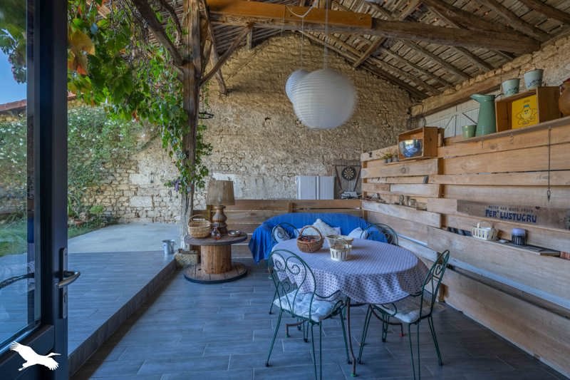 Vente Maison La Rochefoucauld-en-Angoumois - 11 pièces -251 m² - (16110)