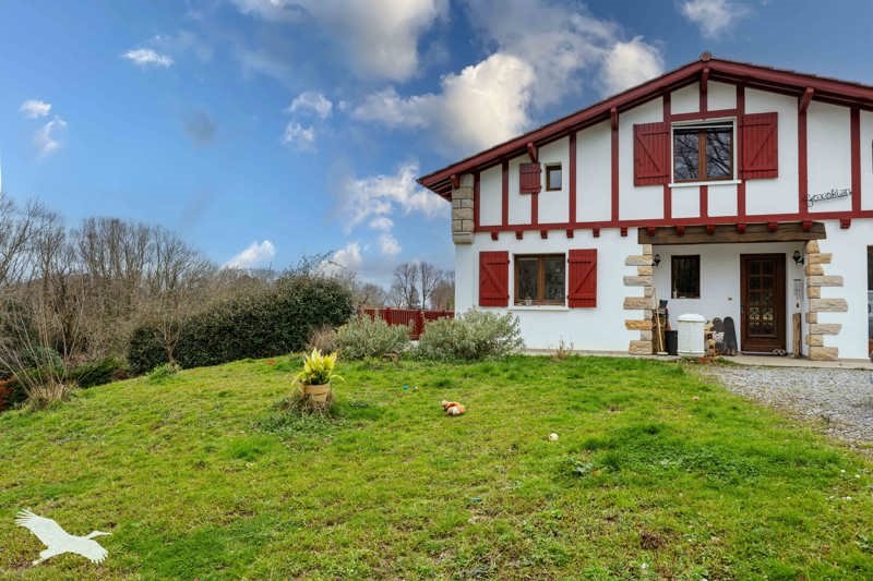 Vente Maison ARBONNE - 7 pièces -196 m² - (64210)