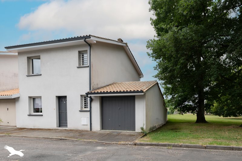 Vente Maison HOURTIN - 5 pièces -110 m² - (33990)