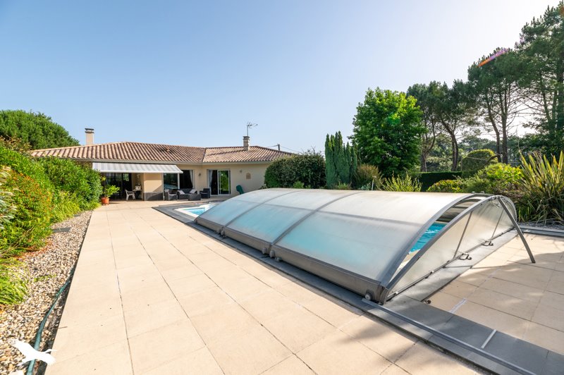 Vente Maison HOURTIN - 6 pièces -174 m² - (33990)