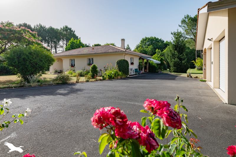 Vente Maison HOURTIN - 6 pièces -174 m² - (33990)