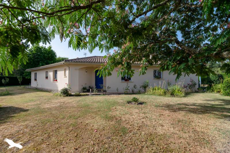 Vente Maison HOURTIN - 6 pièces -174 m² - (33990)