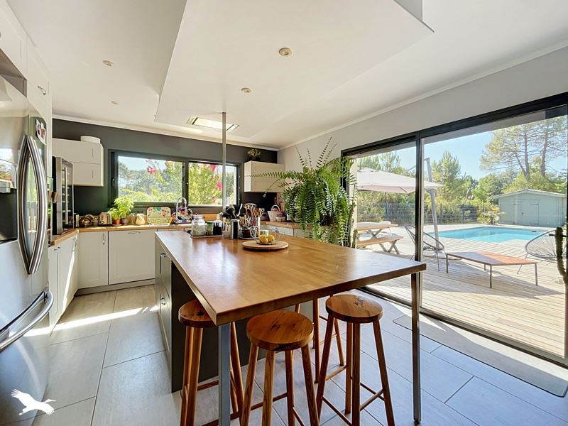 Vente Maison HOURTIN - 6 pièces -146 m² - (33990)