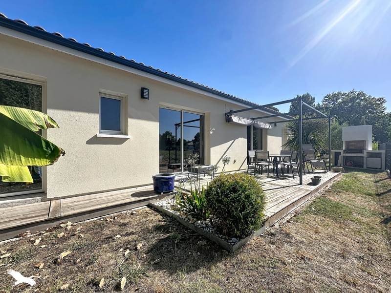 Vente Maison HOURTIN - 4 pièces -100 m² - (33990)