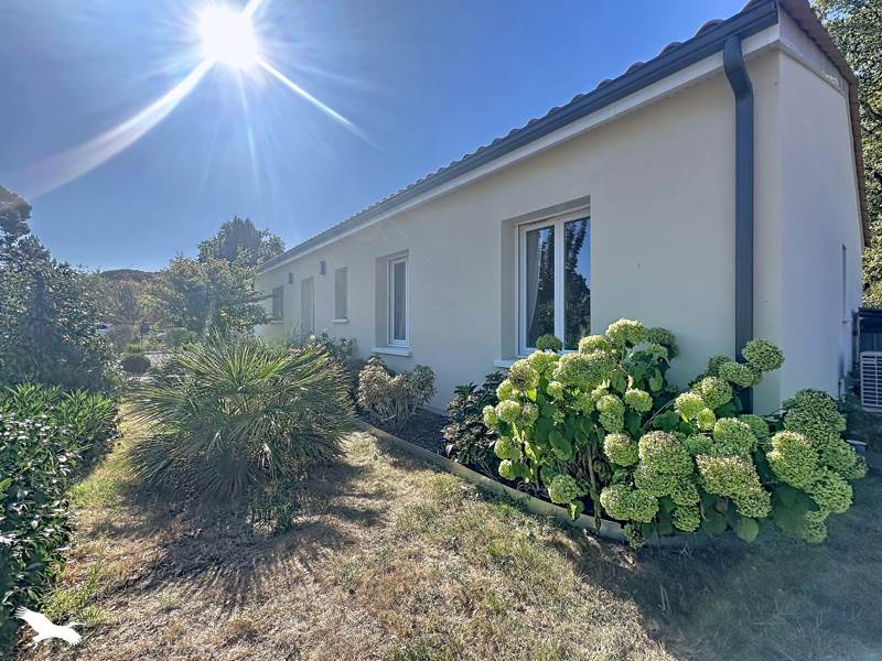 Vente Maison HOURTIN - 4 pièces -100 m² - (33990)