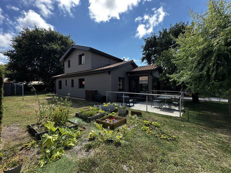 Vente Maison HOURTIN 33990 6 pièces - 152 m²
