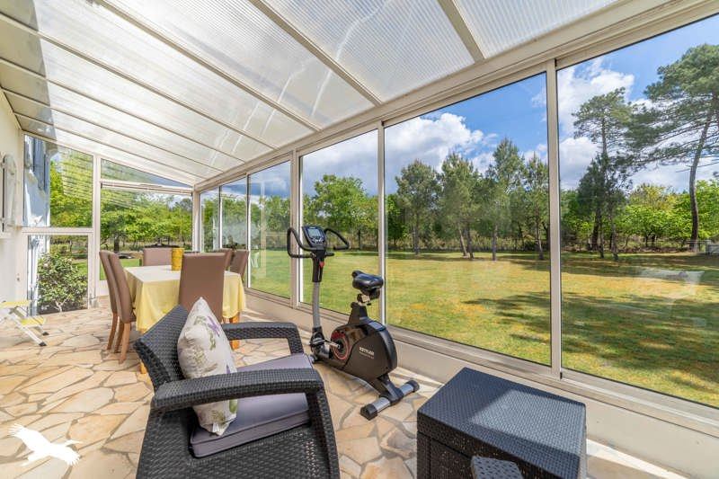 Vente Maison HOURTIN - 6 pièces -192 m² - (33990)