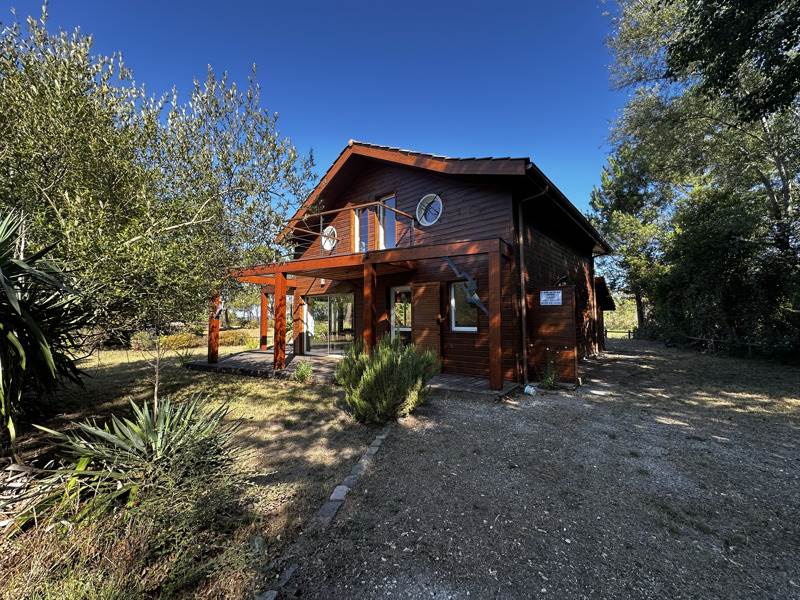 Vente Maison HOURTIN - 5 pièces -111 m² - (33990)