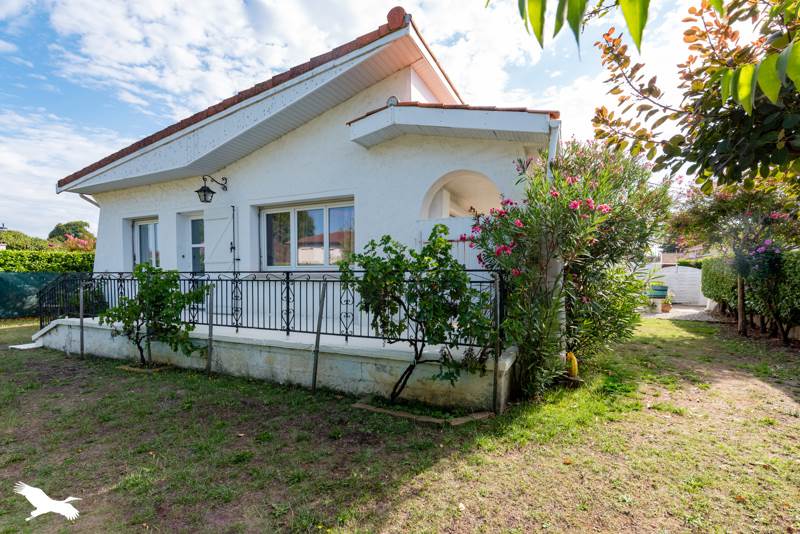 Vente Maison HOURTIN - 5 pièces -107 m² - (33990)