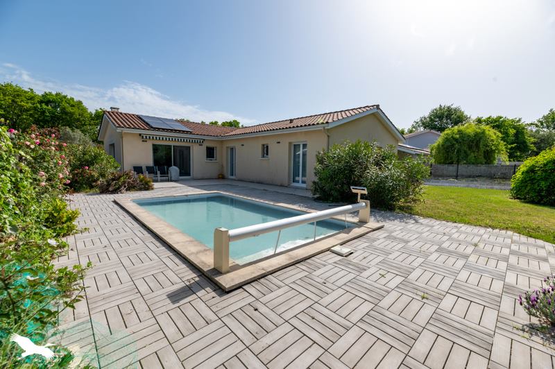 Vente Maison HOURTIN - 7 pièces -131 m² - (33990)
