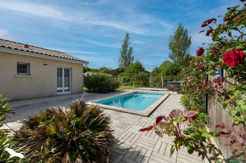 Vente Maison HOURTIN - 7 pièces -131 m² - (33990)