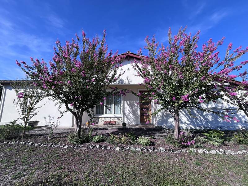 Vente Maison HOURTIN - 4 pièces -117 m² - (33990)