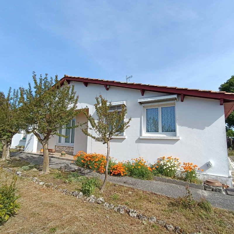 Vente Maison HOURTIN - 4 pièces -117 m² - (33990)