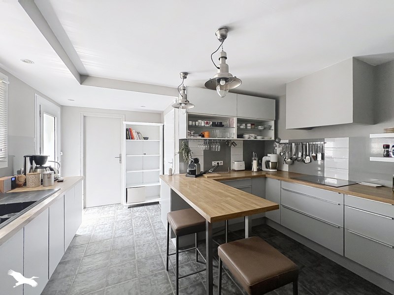 Vente Maison Bordeaux - 7 pièces -256 m² - (33800)