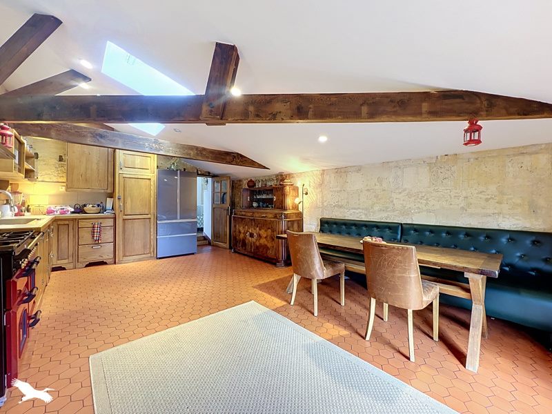 Vente Appartement Bordeaux 33000 4 pièces - 160 m²