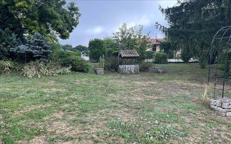 Terrain 4 pièces · à Celles-sur-Belle · 18 650 €