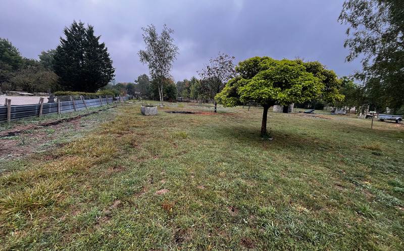 Terrain à vendre · à Brioux-sur-Boutonne · 20 000 €