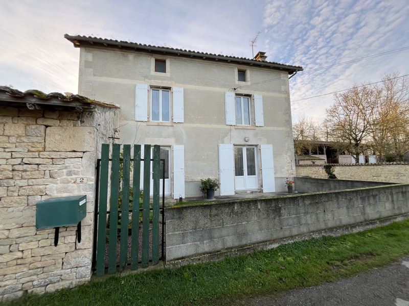 Vente Maison SECONDIGNE SUR BELLE - 3 pièces -85 m² - (79170)