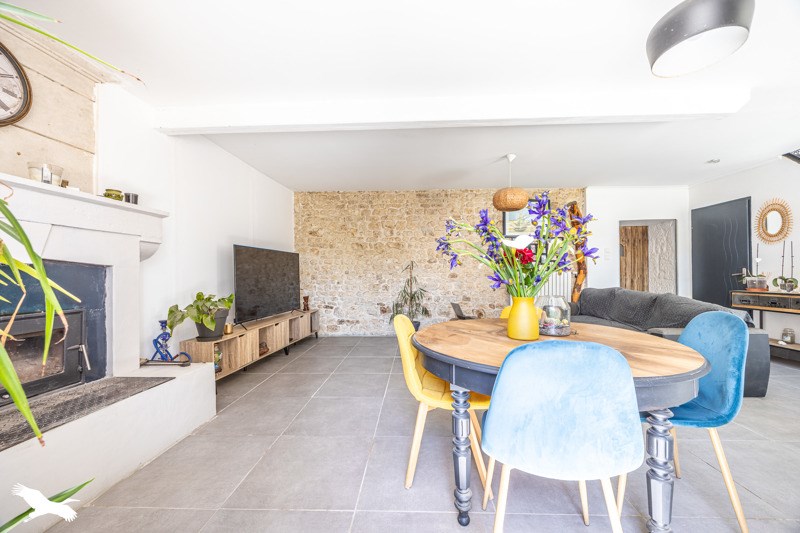 Vente Maison STE NEOMAYE - 5 pièces -146 m² - (79260)