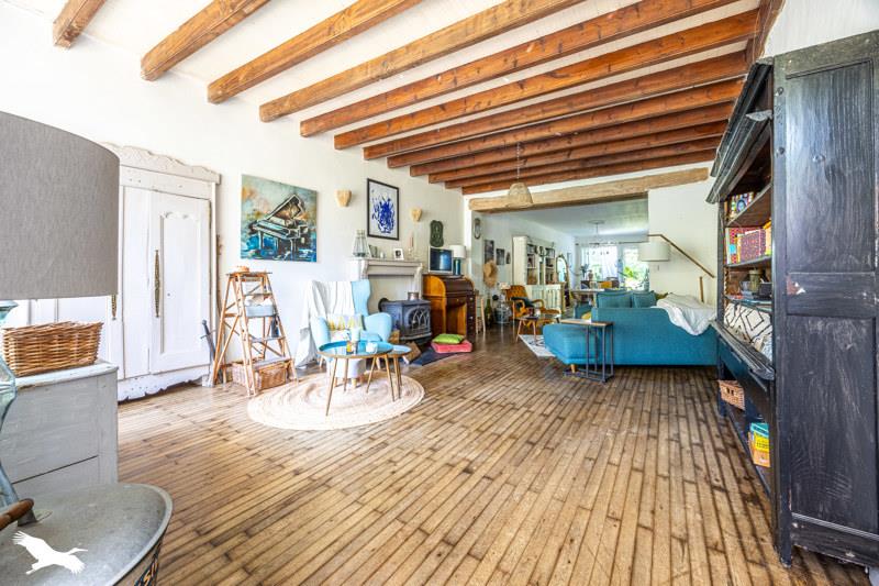 Vente Maison ST ROMANS LES MELLE - 8 pièces -198 m² - (79500)