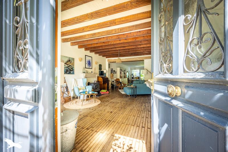 Vente Maison ST ROMANS LES MELLE - 8 pièces -198 m² - (79500)