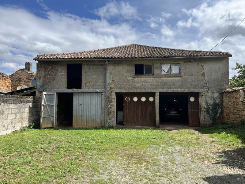 Vente Maison LEZAY - 9 pièces -213 m² - (79120)